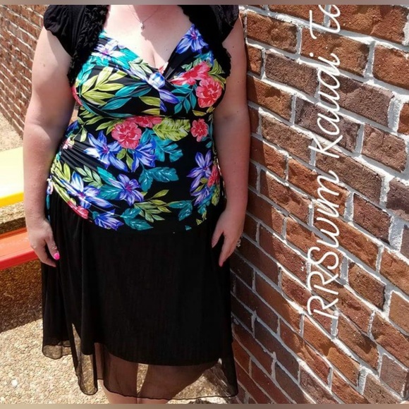 Swim Ruby Ribbon - Picture 2 of 9